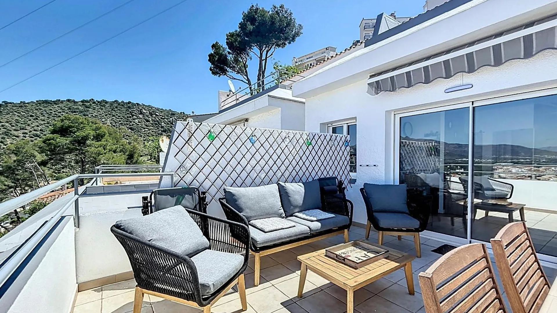 Bonrepos - Magnifique Appartement Vue Mer Roses Apartment